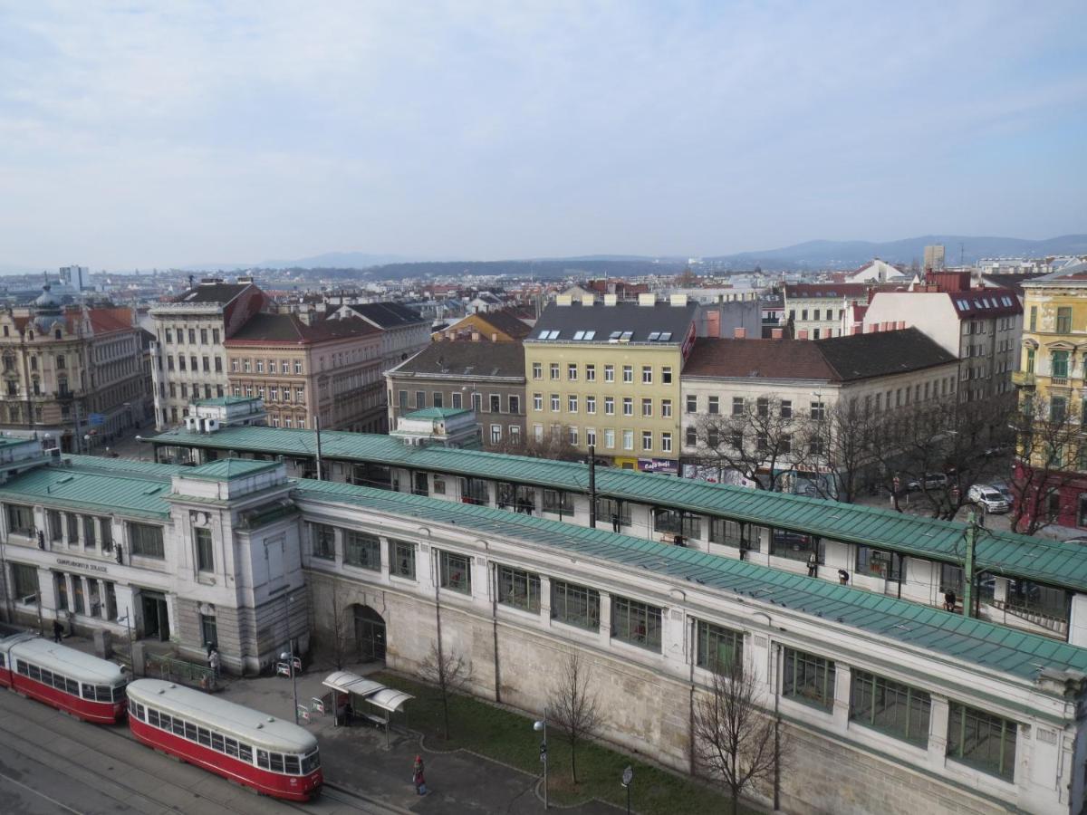 Apartment Zentral Direkt An U-Bahn Station Wina Bagian luar foto